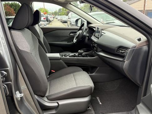 Certified 2023 Nissan Rogue SV image 24