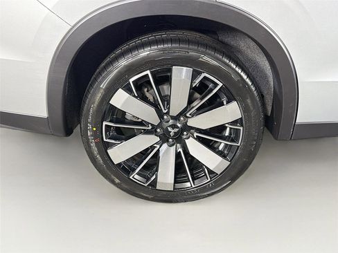 Used 2025 Mitsubishi Outlander SE AWD/4WD image 35