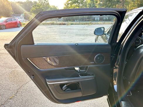 Used 2013 Jaguar XJ L Supercharged image 12