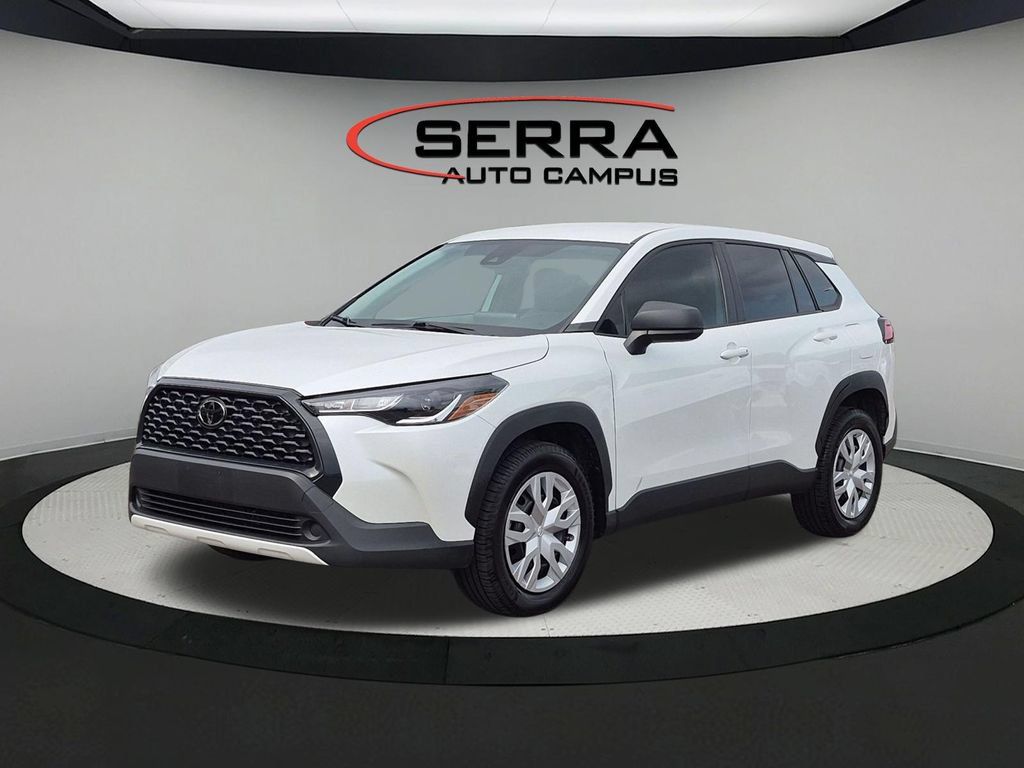 Used 2022 Toyota Corolla Cross L FWD image 1