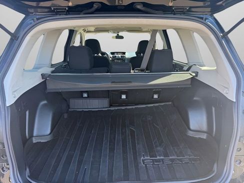 Used 2018 Subaru Forester 2.5i Premium w/ All-Weather Package image 11