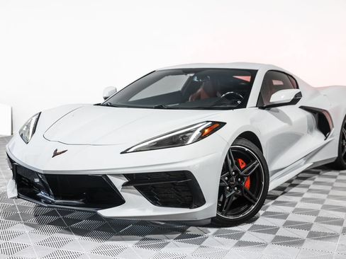 Used 2022 Chevrolet Corvette Stingray Coupe w/ 1LT RWD image 1