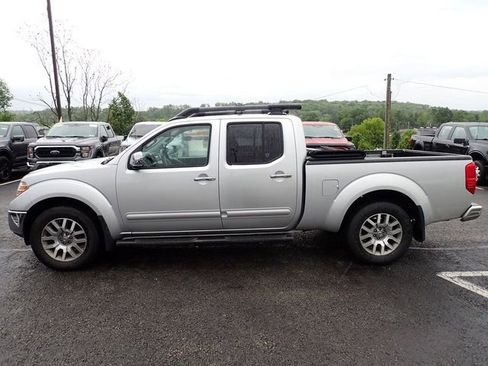 Used 2012 Nissan Frontier SL w/ Moonroof Pkg AWD/4WD image 2