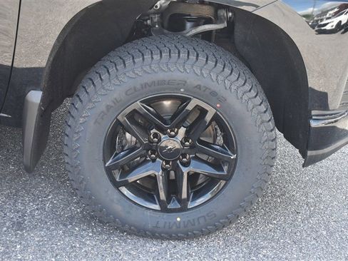 Used 2022 Chevrolet Silverado 1500 LT Trail Boss w/ Safety Package AWD/4WD image 3