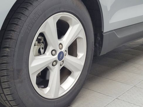 Used 2020 Ford Edge SE FWD image 31