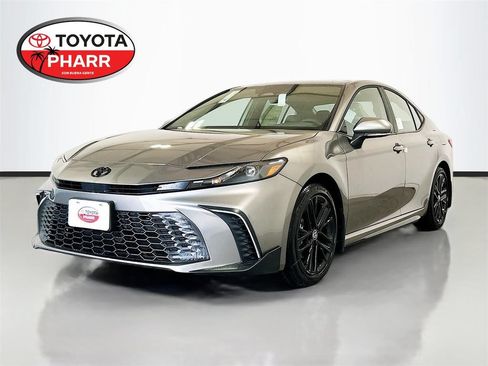 New 2026 Toyota Camry SE FWD image 1