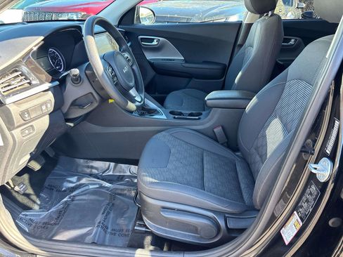 Used 2022 Kia Niro LX image 8