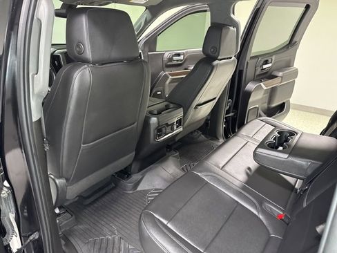 Used 2021 Chevrolet Silverado 1500 LT Trail Boss w/ Convenience Package II image 18