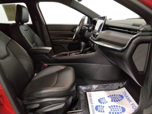 Used 2022 Jeep Compass Limited image 37