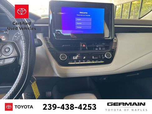 Used 2025 Toyota Corolla LE FWD image 17