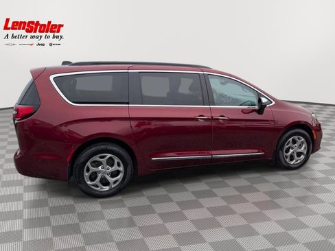 Used 2023 Chrysler Pacifica Limited w/ Uconnect Theater Family Group AWD/4WD image 6