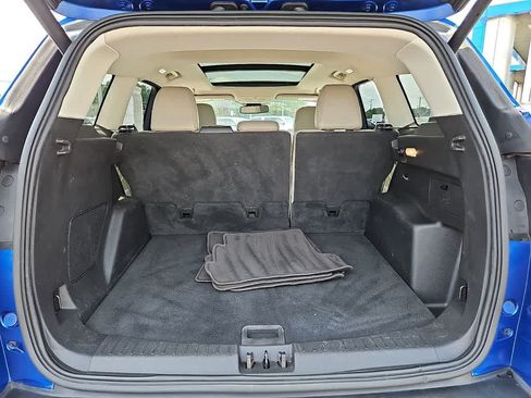 Used 2018 Ford Escape Titanium w/ Ford Safe & Smart Package AWD/4WD image 32