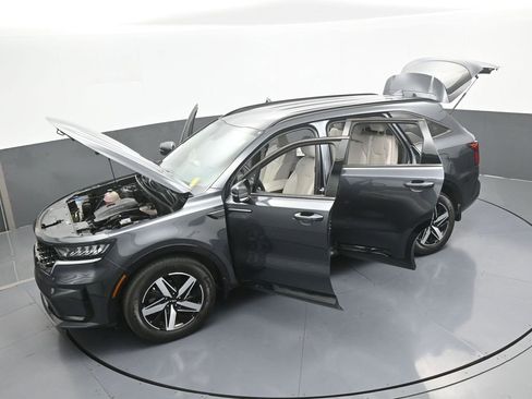 Used 2023 Kia Sorento S image 59
