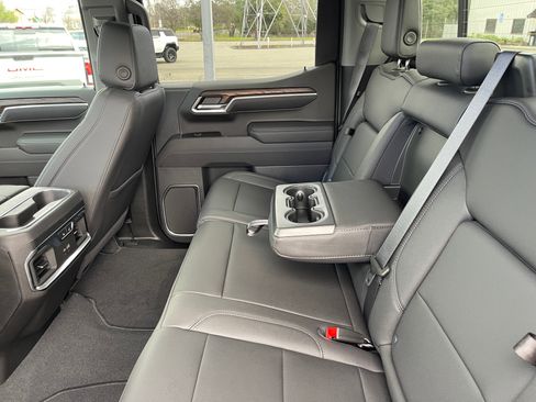 New 2026 GMC Sierra 1500 SLT w/ SLT Premium Package image 17