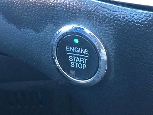 Used 2017 Ford Edge SEL w/ Equipment Group 201A image 31