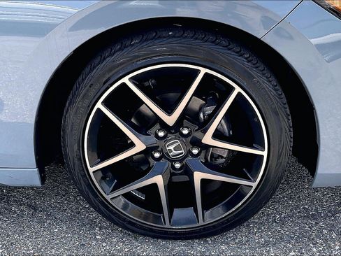 Used 2022 Honda Civic Sport Touring image 9