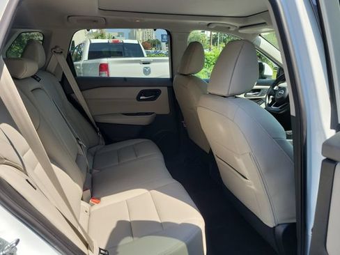 Certified 2024 Nissan Rogue SL w/ SL Premium Package FWD image 31