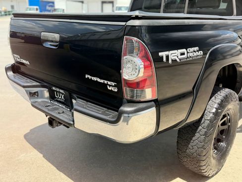 Used 2012 Toyota Tacoma PreRunner w/ TRD Off-Road Pkg RWD image 8