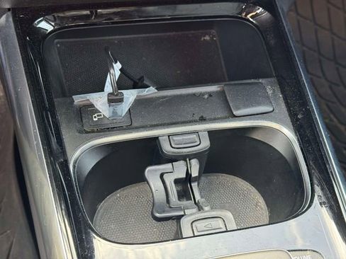 Used 2021 Mercedes-Benz GLA 250 4MATIC image 36
