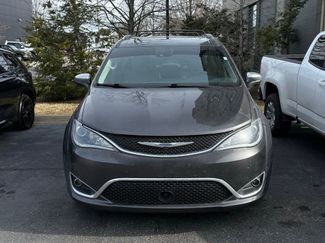 Used 2019 Chrysler Pacifica Limited w/ Tire & Wheel Group video 2