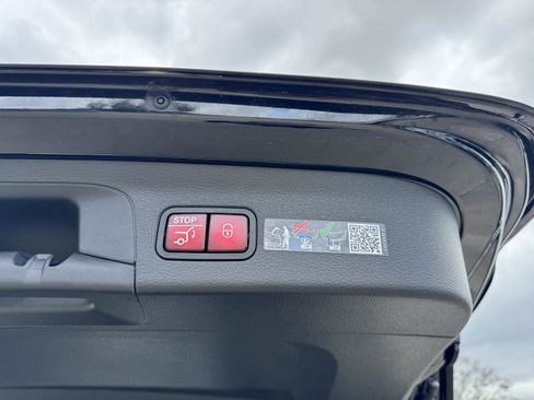 Certified 2026 Mercedes-Benz GLS 450 4MATIC image 25