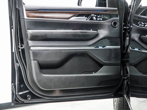 Used 2024 Jeep Grand Wagoneer L Base image 51