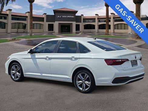 Used 2023 Volkswagen Jetta SE FWD image 6