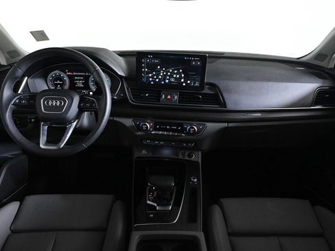 Used 2025 Audi Q5 2.0T Premium Plus w/ Premium Plus Package AWD/4WD image 9
