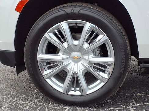 Used 2021 Chevrolet Tahoe High Country image 32