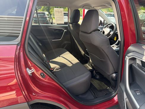 Used 2019 Toyota RAV4 LE w/ All Weather Liner Package AWD/4WD image 9