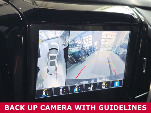 Used 2022 Chevrolet Traverse RS image 4