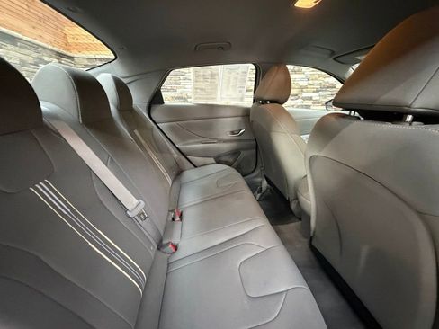 Certified 2023 Hyundai Elantra SEL image 29