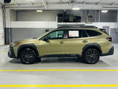 Used 2025 Subaru Outback Onyx Edition AWD/4WD image 15