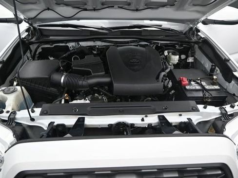 Used 2021 Toyota Tacoma TRD Sport w/ Technology Package AWD/4WD image 20