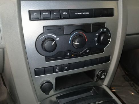 Used 2005 Jeep Grand Cherokee Laredo AWD/4WD image 21
