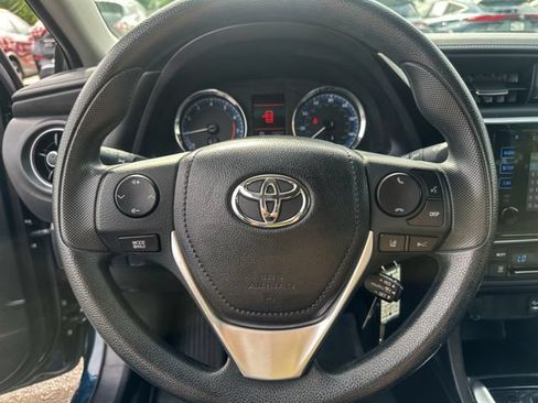 Used 2018 Toyota Corolla LE FWD image 16