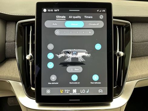 Certified 2025 Volvo XC90 T8 Ultra w/ Lounge Package image 19