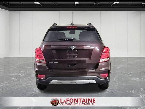 Certified 2022 Chevrolet Trax LT w/ LT Convenience Package image 7