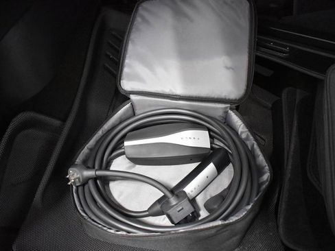 Used 2022 Tesla Model Y Performance image 34