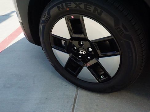 New 2026 Hyundai Santa Fe SE image 10