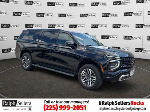 Used 2025 Chevrolet Suburban Z71 AWD/4WD image 1