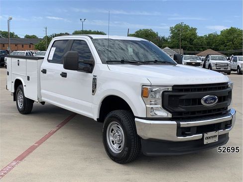 Used 2021 Ford F250 XL w/ Power Equipment Group AWD/4WD image 3