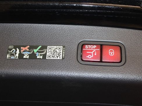 Certified 2024 Mercedes-Benz GLC 300 4MATIC image 37