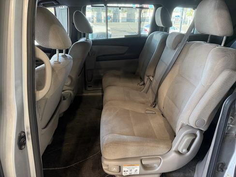 Used 2013 Honda Odyssey EX image 9
