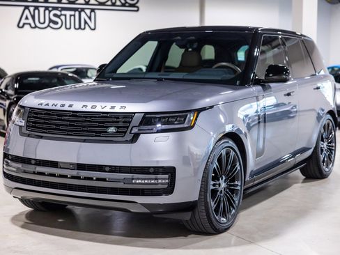 Used 2025 Land Rover Range Rover SE AWD/4WD image 12