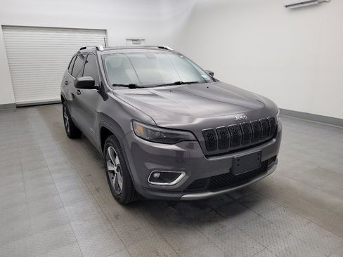 Used 2019 Jeep Cherokee Limited image 13