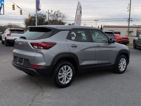 Used 2023 Chevrolet TrailBlazer LS image 3
