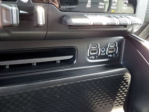 Used 2021 RAM 1500 Big Horn AWD/4WD image 23