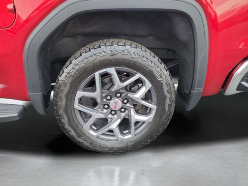 Used 2024 GMC Sierra 1500 SLT w/ SLT Premium Package image 28
