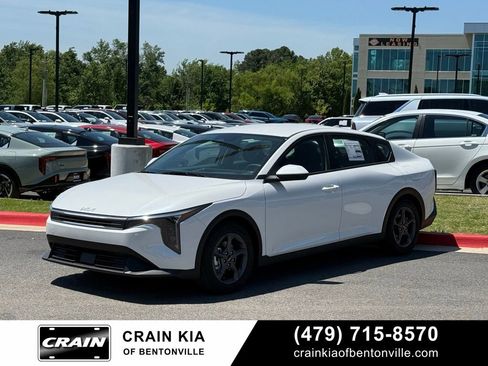 New 2026 Kia K4 FWD image 3